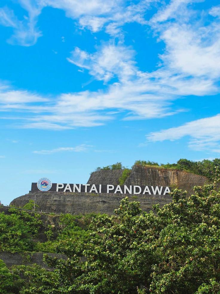 Surya Pandawa Homestay อูงาซัน ภายนอก รูปภาพ