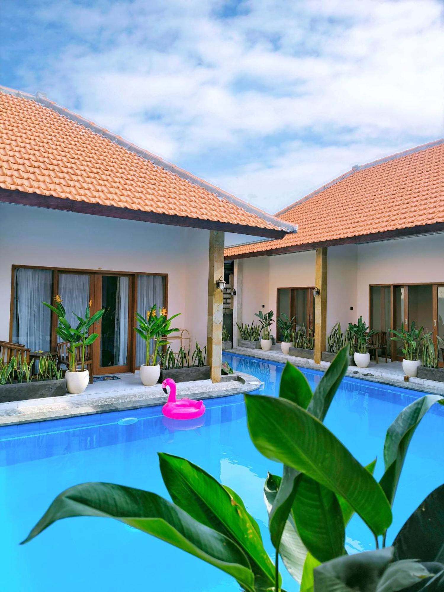 Surya Pandawa Homestay อูงาซัน ภายนอก รูปภาพ