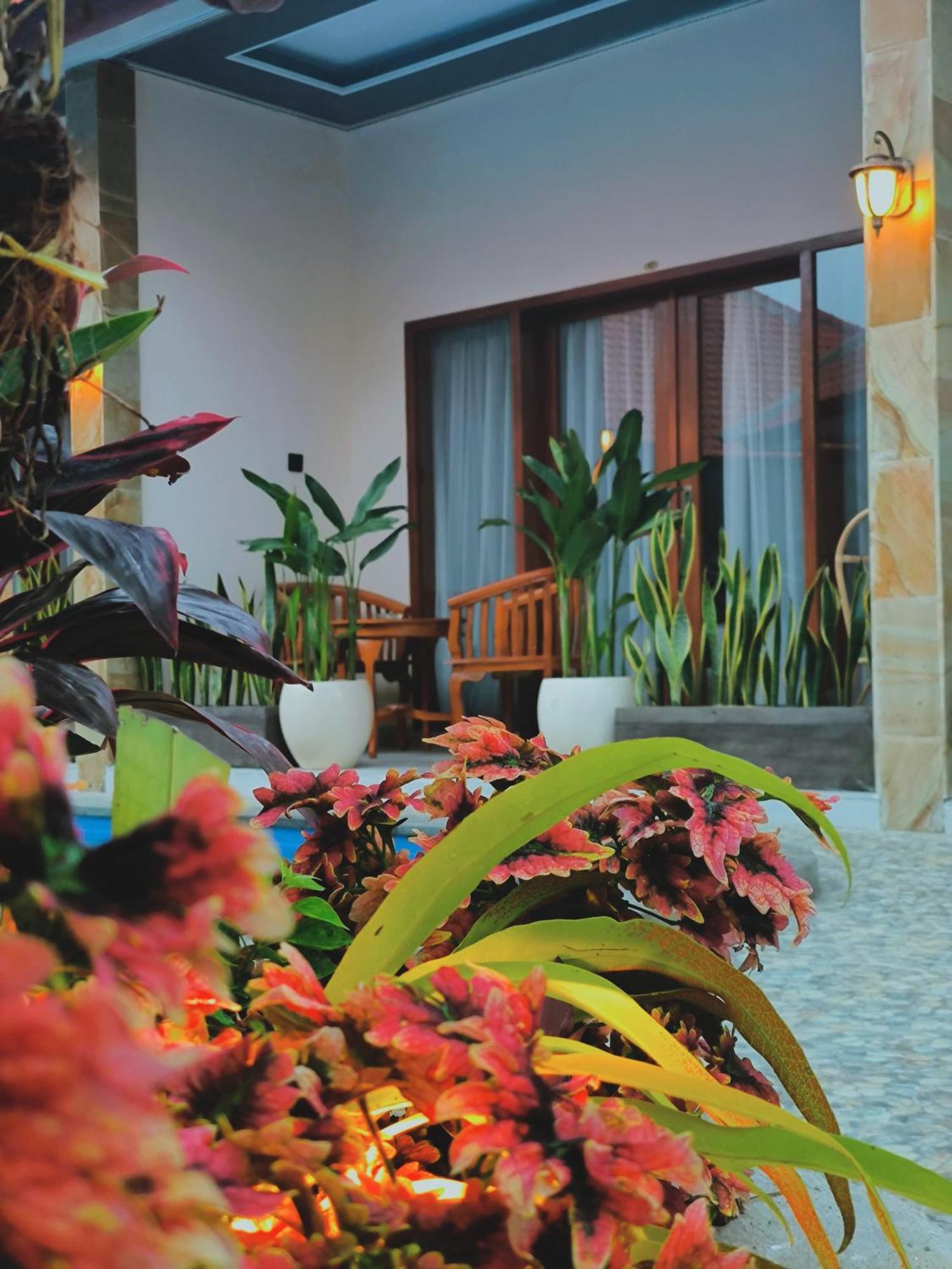 Surya Pandawa Homestay อูงาซัน ภายนอก รูปภาพ